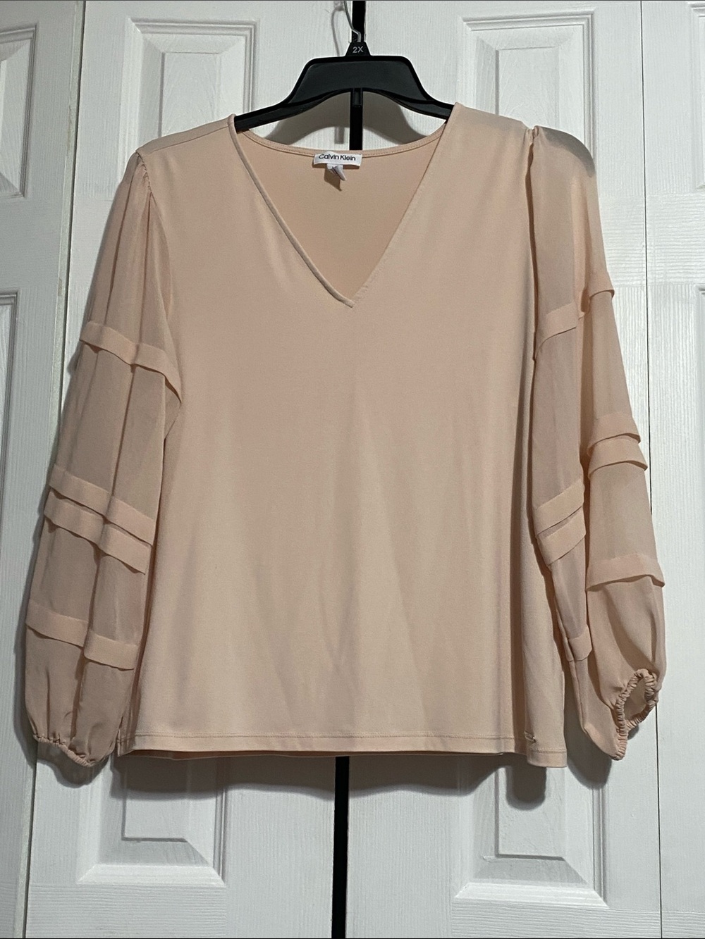 Calvin Klein Blush peach sheer Sleeve Blouse top size LARGE